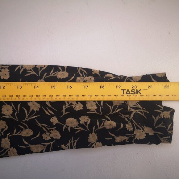 Liz Claiborne Collection Ladies Size 10 Button Closure Tunic Length Blouse - Picture 9 of 10